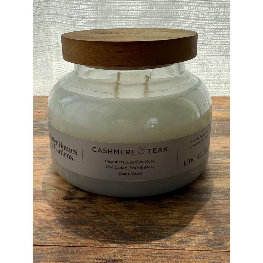 Better Homes & Gardens‎ Cashmere & Teak 2-Wick Scented Candle 18 oz